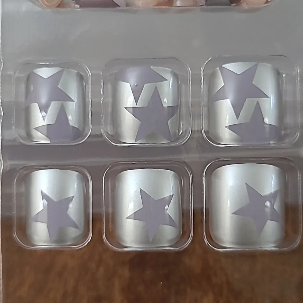 2/$16 Purple Stars & Silver Press on Toenails